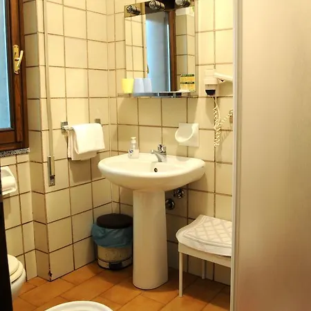 Szálloda Eternita 2*