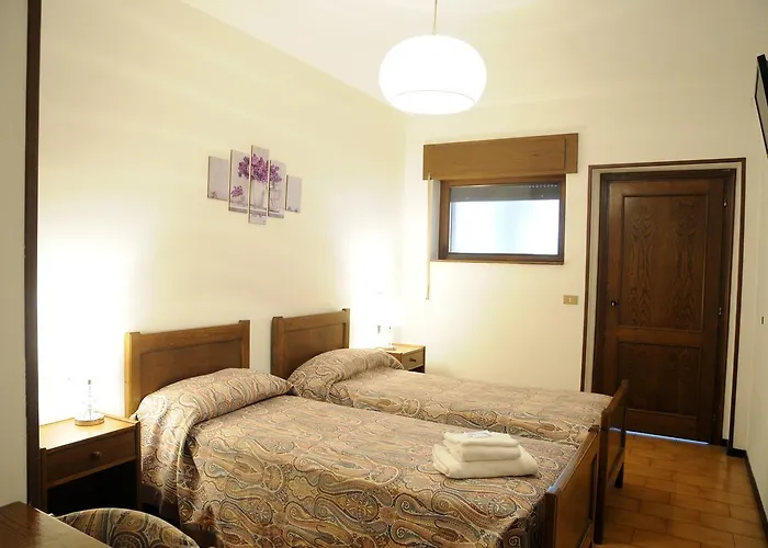 Eternita Hotel 2*